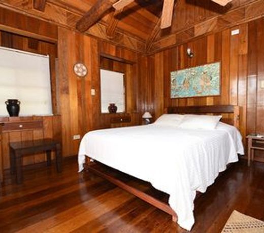 Palau Carolines Resort