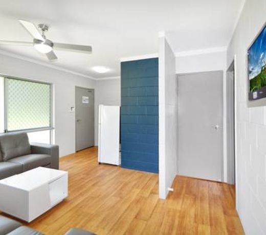 Cairns Student Lodge - ALL meals included