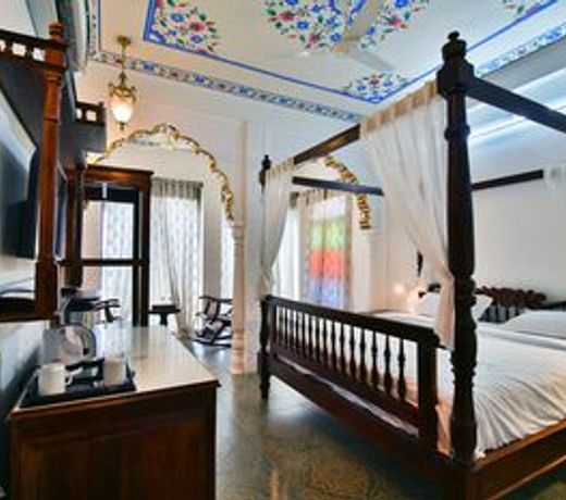 FabHotel Shree Villas