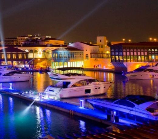 City Pearl - modern 2 bed sea view apt in City centre