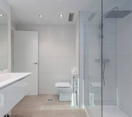 Spacious and modern apartment in Chueca