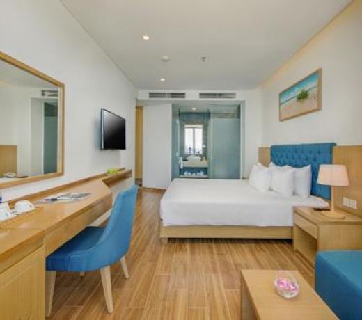 Seashore Hotel & Apartment