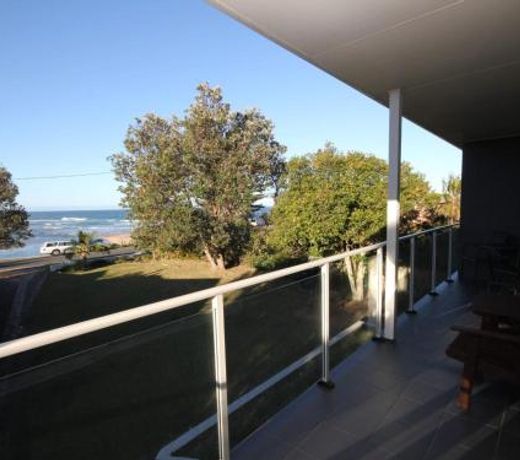 BEACHFRONT 3- 3/12 Bundella Ave LC