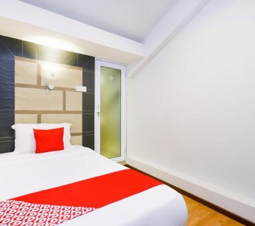 OYO 1023 La Mirina Boutique Inn