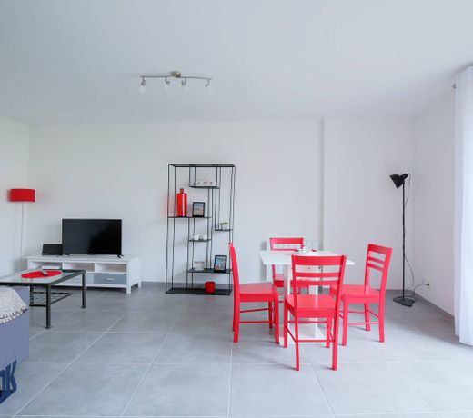 MÃNAGE PLUS PLUS Appartement neuf et spacieux quartier Saxe