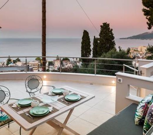 Anassa's Residence