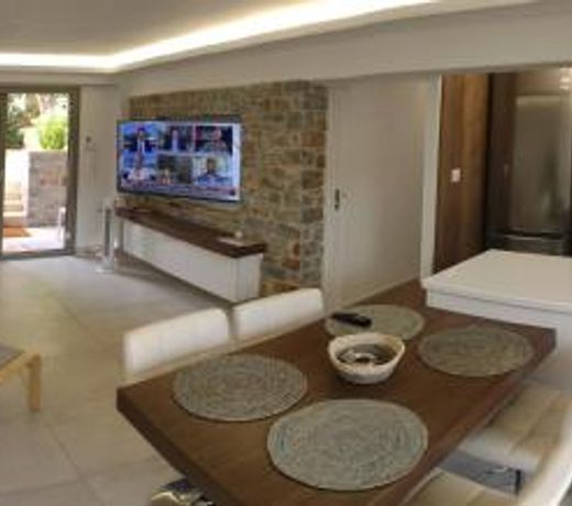 Irida Holiday Apartments