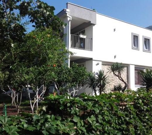 Guest House Djonovic