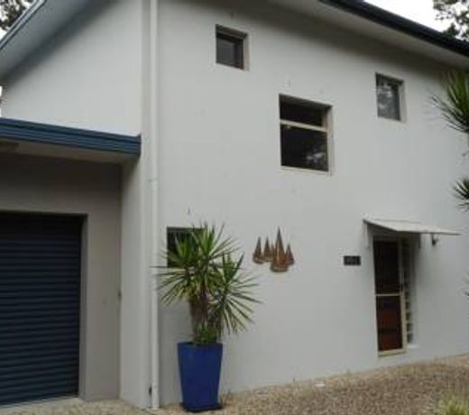 Trial Bay Eco Lodge 1 Osprey - 137-39 Cardwell Street