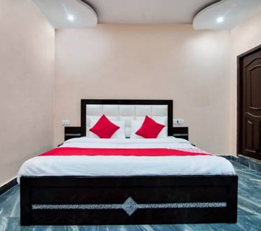 OYO Flagship 13855 Hotel Green Hills