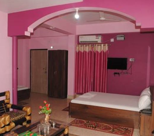 KARANS HOTEL & RESTAURANT