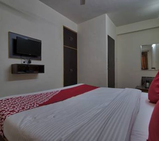 OYO 14420 Hotel Green Woods
