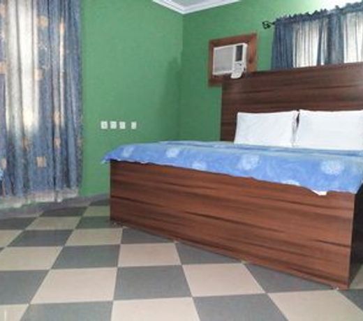 Richanthonio Suites
