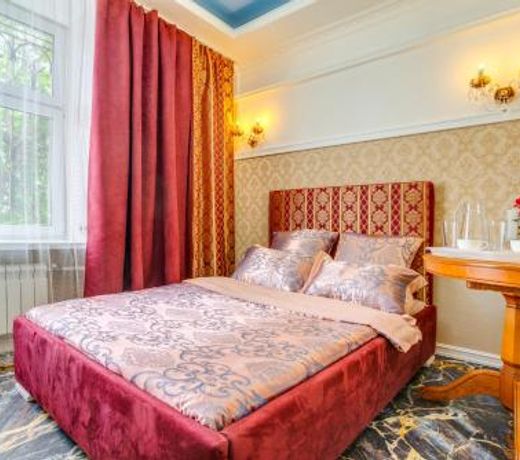 Golden Hotel