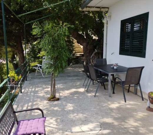 House B - with spacious terrace and beautiful view