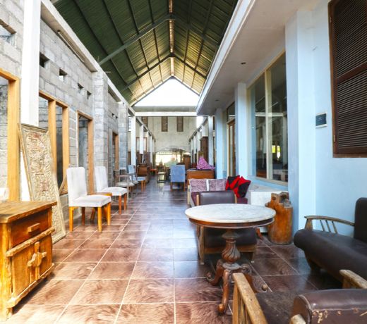 OYO 90363 Nira Guest House Sanur Bali