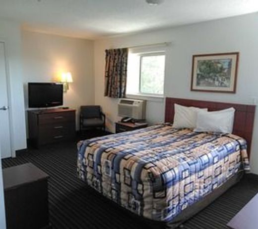 Studio 6 Greensboro, NC - I-40