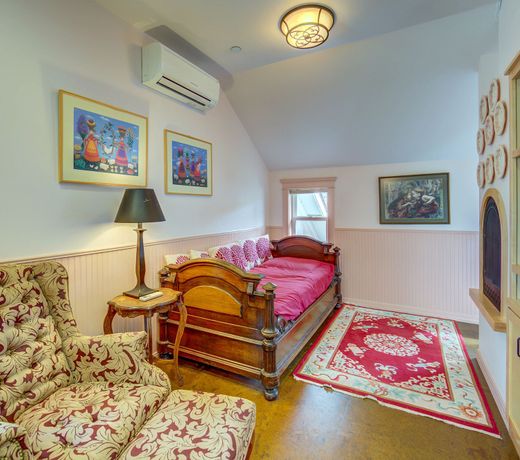 Carlisle Garden Suites