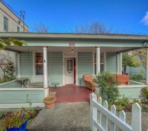Carlisle Garden Suites