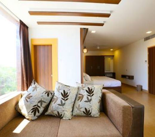 FabHotel Golden Swan Tambaram