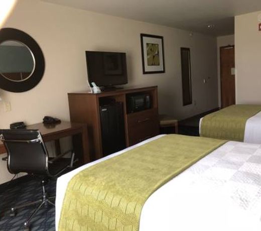 Countryview Inn & Suites