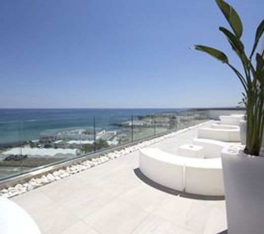 Bianco Riccio Suite Hotel