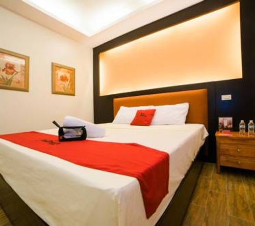 RedDoorz Premium near Trinoma