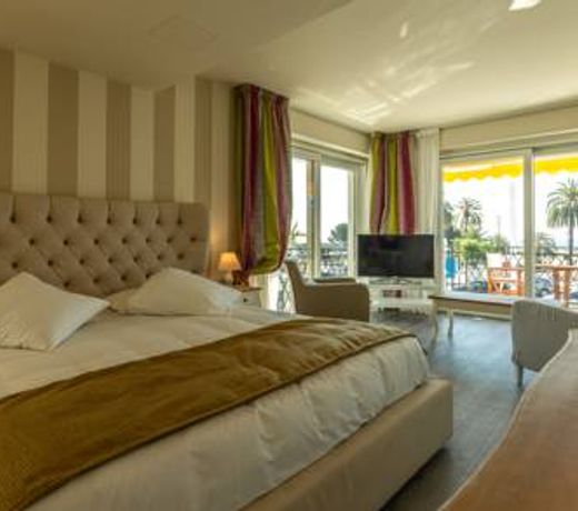 La Dolce Vita Hotel