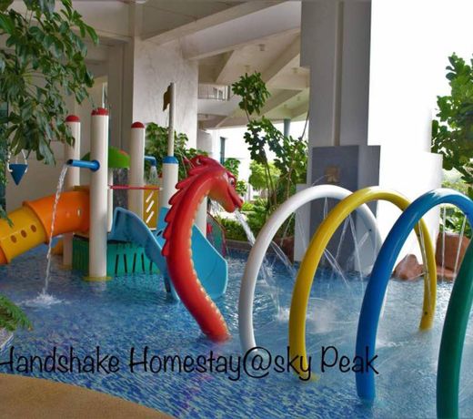 Handshake Homestay @Sky Peak Setia Tropika