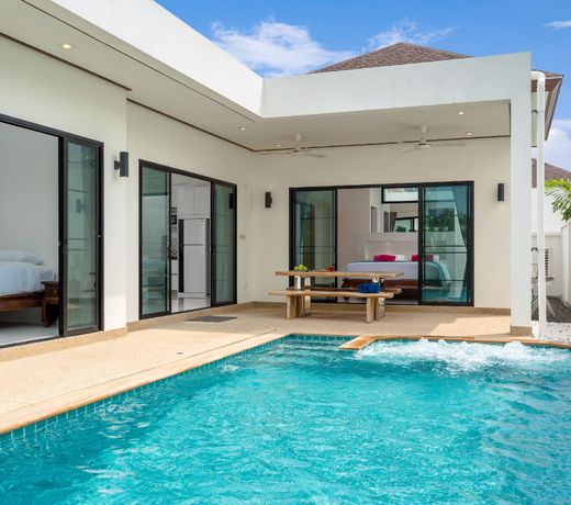 Thai-Themed 3br Boutique Villa by Intira Villas