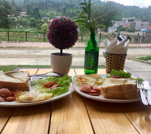 Bac Ha Boutique Homestay