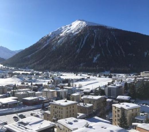 Spectacular View & Central Location in Davos