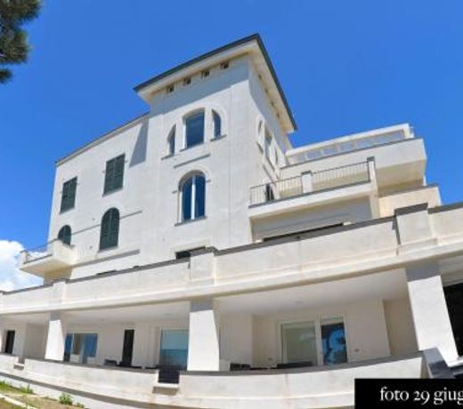 Scauri resort