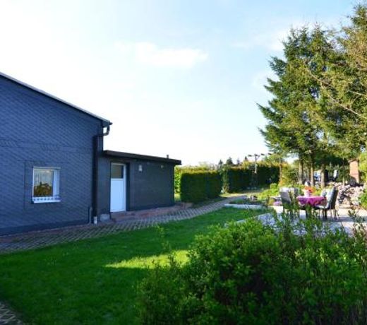 Holiday Home in Neustadt am Rennsteig with Pond