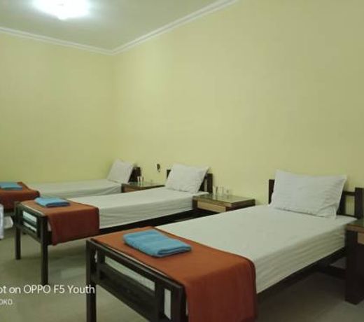 Yellow Hostel