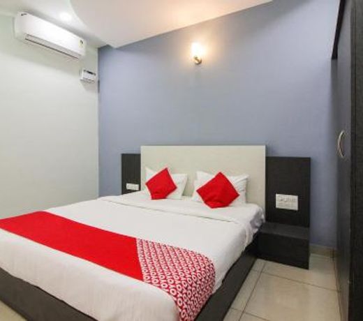 OYO 15136 Nisarga Lodge