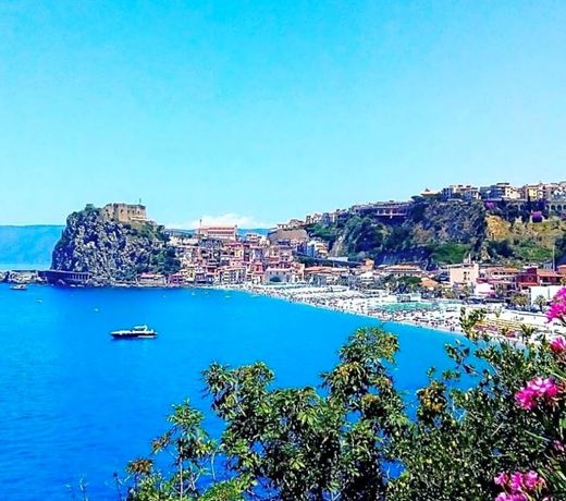 Romeo e Giulietta Scilla