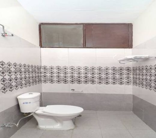 OYO 15620 Hotel Dynasty