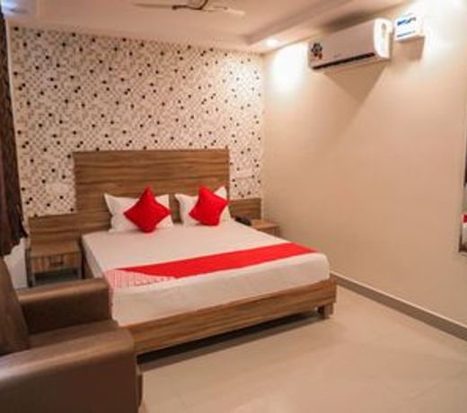 Capital O 15079 Navvada Regency