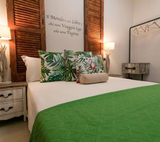 Love & Fama Hotel