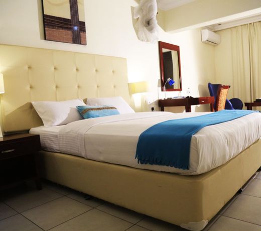 Iwawe Hotel