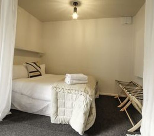 Simple Guest House - Central Location