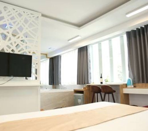 Hong Bao Thach Hotel