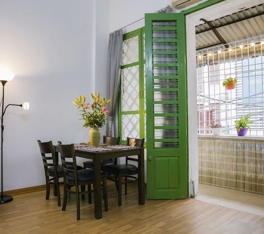 NQ Vintage House