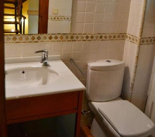 Casa adosada con piscina en IsÃ²vol