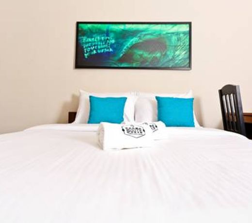 Boots Travelers Lodge