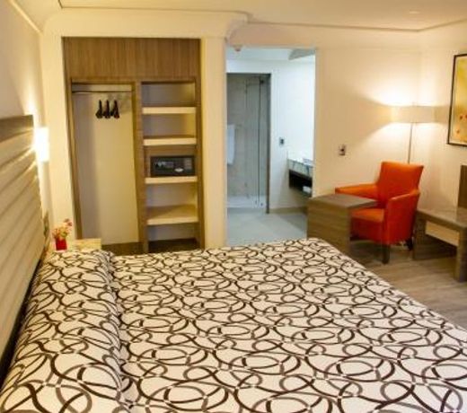 Econo Express Hotel