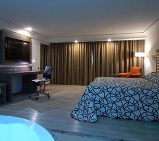 Econo Express Hotel