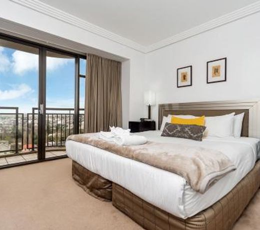 QV High-floor Apartment with Facilities - 445