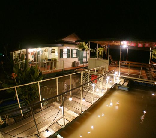 Pae Baan Baan Uthai Thani